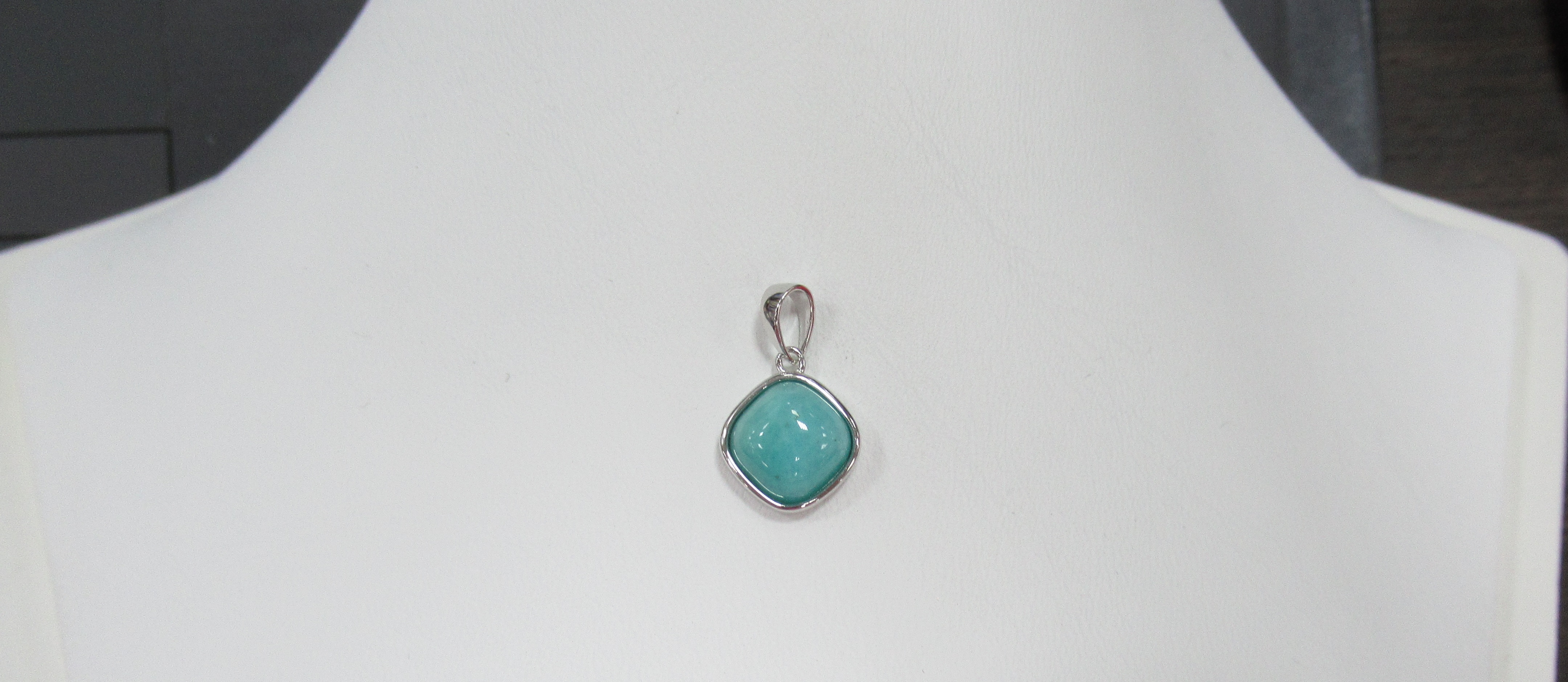 Серебряная подвеска с амазонитом